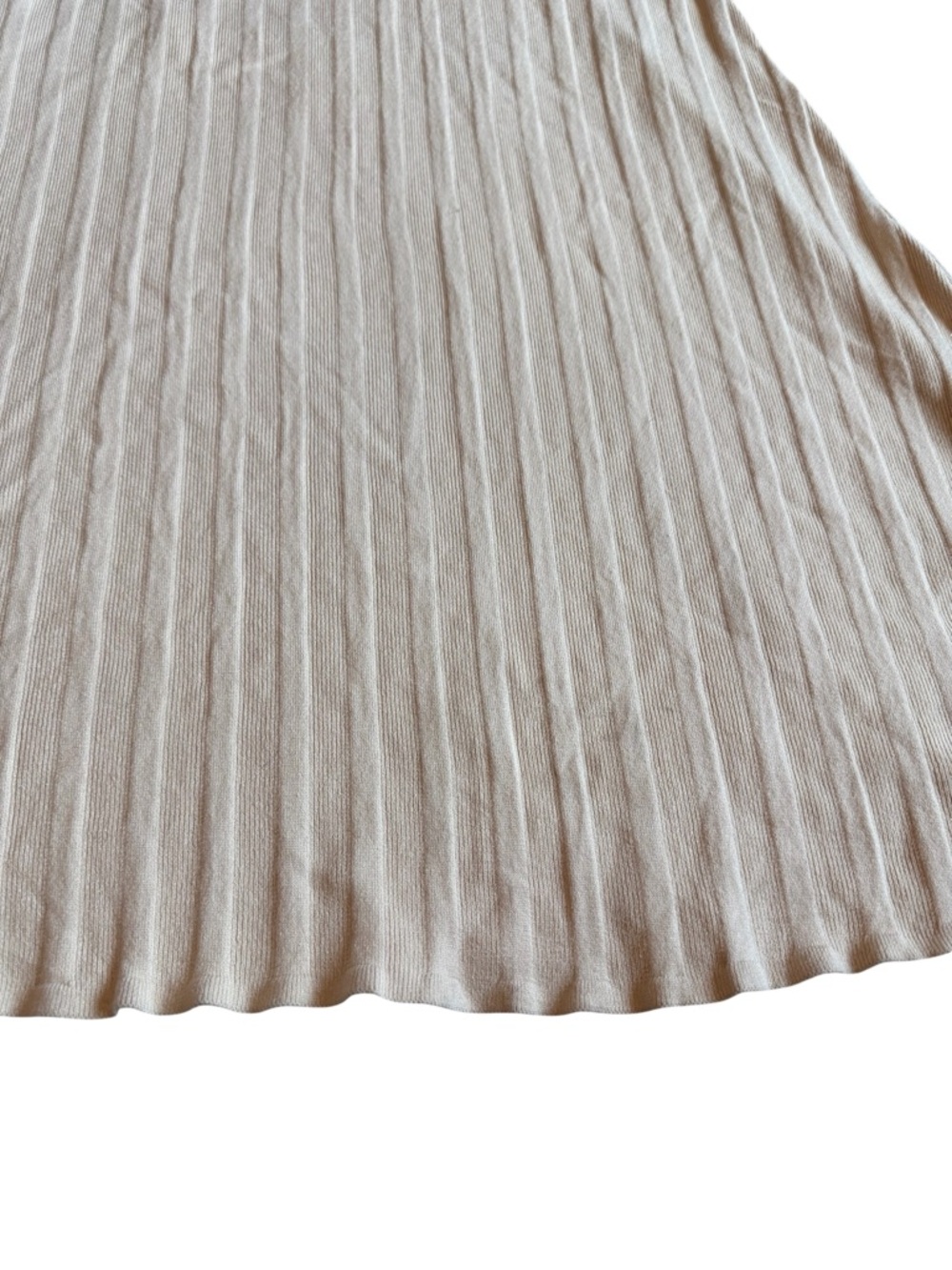 Here Comes The Sun Stretchy Elegant Bone Dress Pleated Skirt Size Medium NWT - Picture 4 of 10